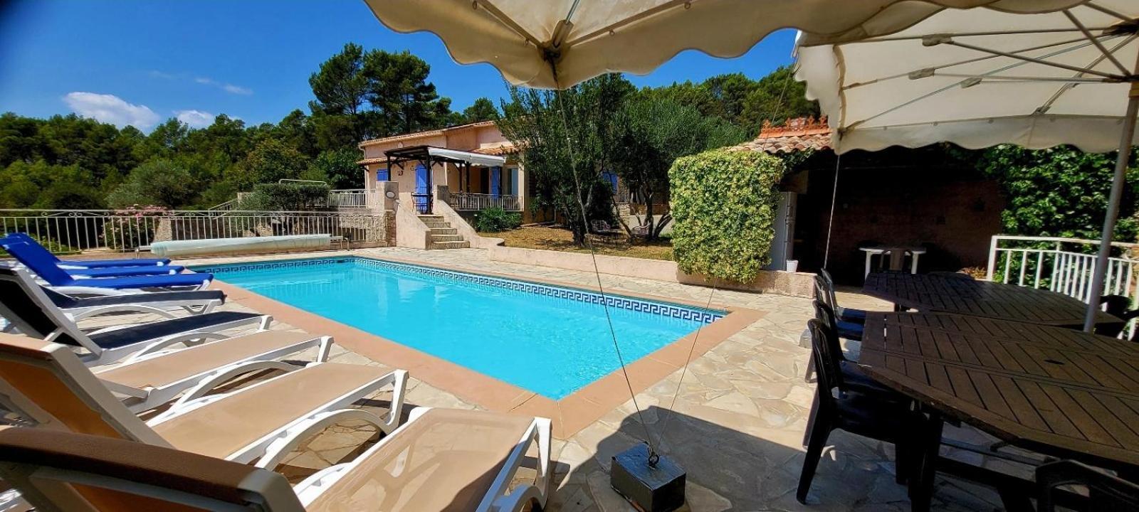 Au Petit Bonheur Villa Carnoules  ภายนอก รูปภาพ
